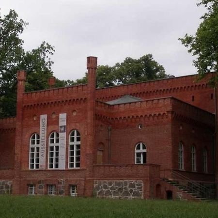 Herrenhaus Libnow Hotell Murchin Exteriör bild
