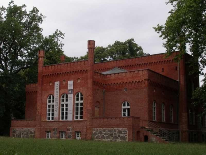 Herrenhaus Libnow Hotell Murchin Exteriör bild